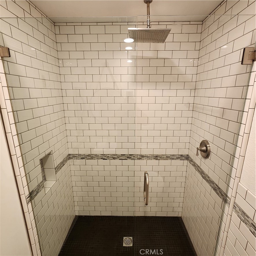 https://media.crmls.org/medias/9f7c433a-f4b1-4117-8b96-667bed1d1ea7.jpg?preset=X-Large