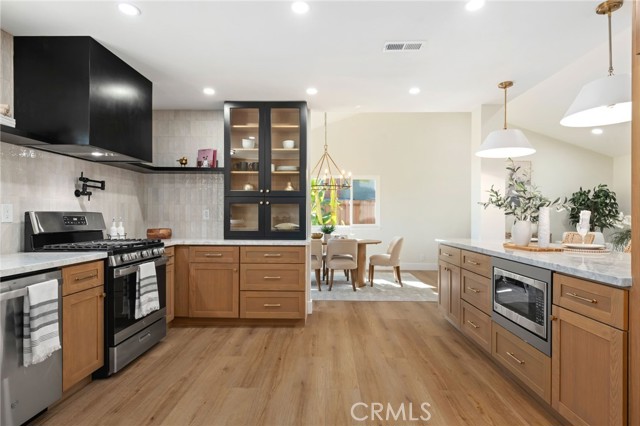 Detail Gallery Image 10 of 33 For 308 Calle Converse, Camarillo,  CA 93010 - 4 Beds | 3 Baths