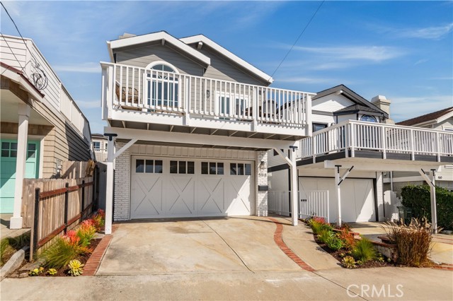 Detail Gallery Image 1 of 1 For 508 Gentry St, Hermosa Beach,  CA 90254 - 4 Beds | 2/1 Baths