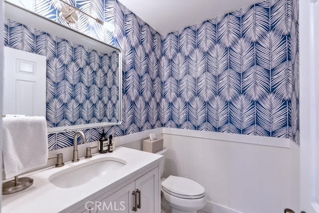 https://media.crmls.org/medias/9f7e0708-37b1-46d5-b8a5-7c9ba0a63a09.jpg?preset=X-Large
