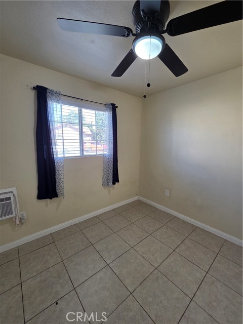7888 maple, Fontana CA: https://media.crmls.org/medias/9f7e195a-3123-4fe4-8ca9-6a019a6e5a64.jpg