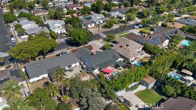 10217 Lemona Avenue, Mission Hills (San Fernando) CA: https://media.crmls.org/medias/9f7e807e-8ec9-4fb7-827b-9cdb1a29231a.jpg
