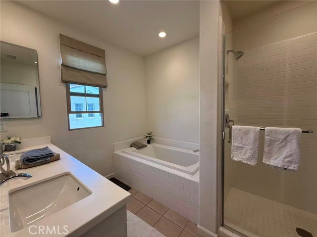 Detail Gallery Image 13 of 16 For 200 Augustine, Irvine,  CA 92618 - 4 Beds | 3/1 Baths