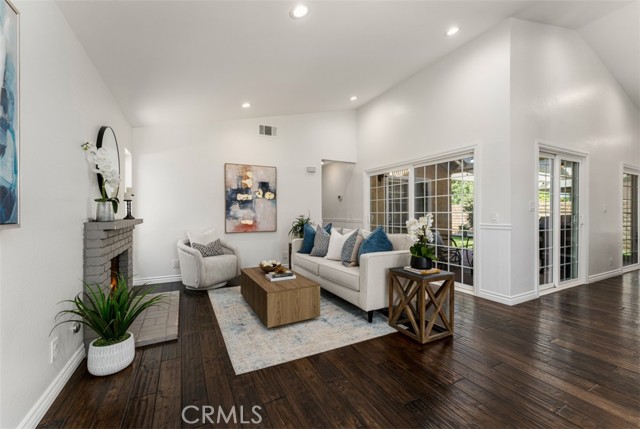 Detail Gallery Image 8 of 28 For 223 Raspberry, Anaheim Hills,  CA 92808 - 3 Beds | 2 Baths