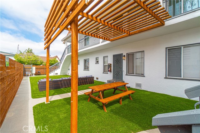 1924 Cedar Avenue, Long Beach CA: https://media.crmls.org/medias/9f7ff9cd-7aaf-4463-ab3a-46a8db08732d.jpg