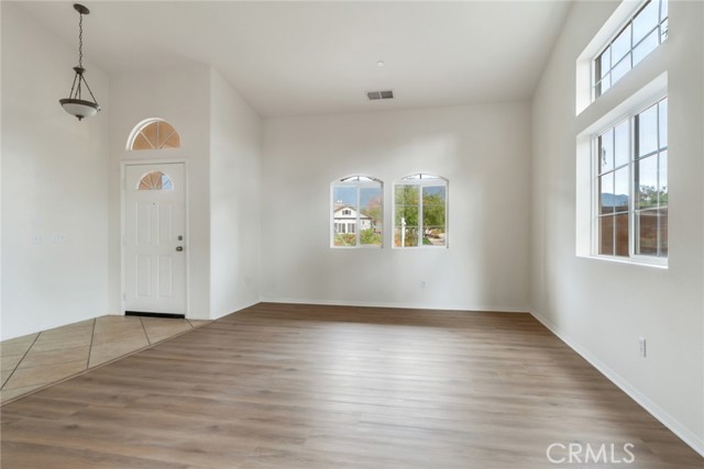 Detail Gallery Image 5 of 31 For 13251 Brookfield, Rancho Cucamonga,  CA 91739 - 4 Beds | 2 Baths