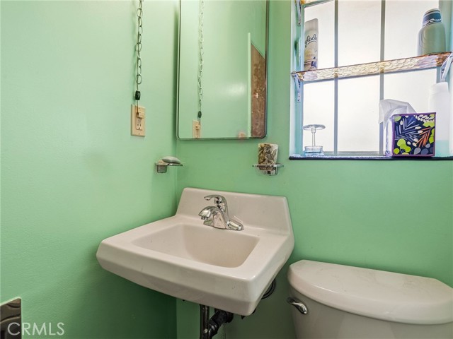 Image 21 of 56 For 236 Providencia Avenue