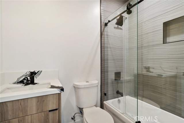 4512 St Elmo Drive, Los Angeles CA: https://media.crmls.org/medias/9f82b9d4-81d3-4d73-bc2b-33fa4e651f9a.jpg