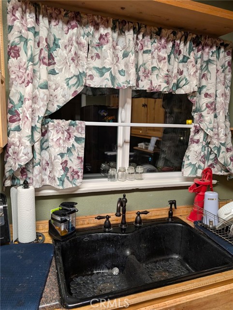 Detail Gallery Image 6 of 21 For 1333 Windsor Dr, San Bernardino,  CA 92404 - 3 Beds | 1 Baths