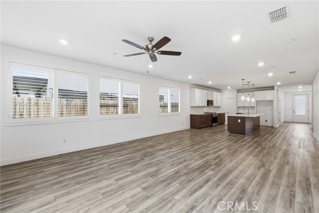 Detail Gallery Image 21 of 47 For 6516 Walkers Glen, Bakersfield,  CA 93313 - 4 Beds | 3 Baths