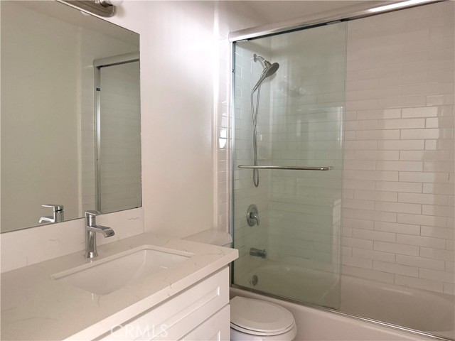 Detail Gallery Image 9 of 14 For 18657 Collins St #20,  Tarzana,  CA 91356 - 1 Beds | 1 Baths