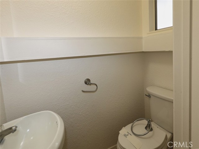 Detail Gallery Image 14 of 19 For 6907 Laurel Del Dr, Lucerne,  CA 95458 - 4 Beds | 1/1 Baths