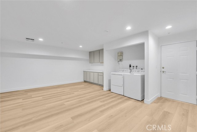 Detail Gallery Image 16 of 36 For 200 N Catalina Ave #F,  Redondo Beach,  CA 90277 - 3 Beds | 3 Baths