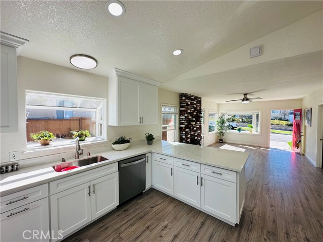Detail Gallery Image 11 of 57 For 1322 S Walker Ave, San Pedro,  CA 90731 - 3 Beds | 2 Baths