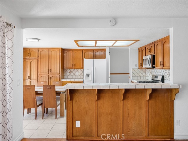 Detail Gallery Image 15 of 48 For 27921 Evergreen, Helendale,  CA 92342 - 3 Beds | 3 Baths