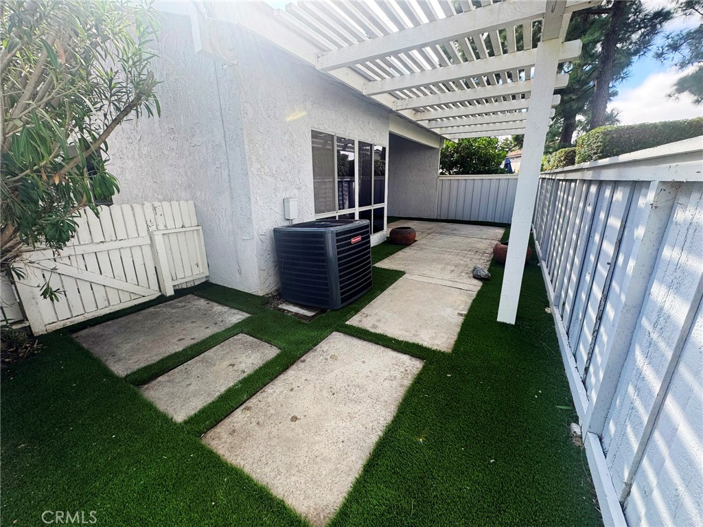 MLS #OC25246722 image #37