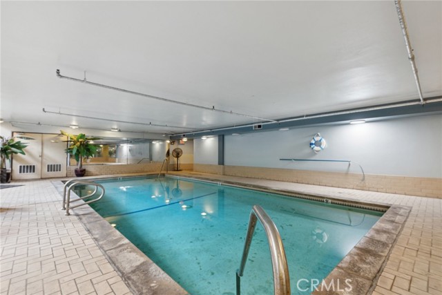 Detail Gallery Image 21 of 25 For 750 S Bundy Dr #304,  Los Angeles,  CA 90049 - 2 Beds | 2/1 Baths