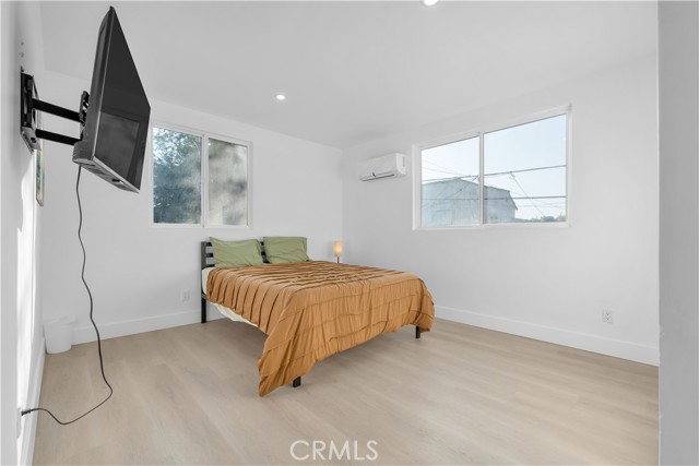 Detail Gallery Image 13 of 36 For 3115 Arvia St 1b,  Los Angeles,  CA 90065 - 5 Beds | 2 Baths