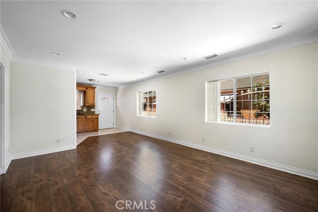720 W California Avenue, Glendale CA: https://media.crmls.org/medias/9f86c282-7110-4eeb-829e-11d04c325a89.jpg