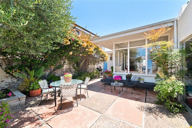 218 Via Ithaca, Newport Beach, CA 92663