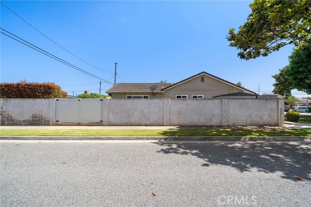 Image 4 of 53 For 17290 Ash Street