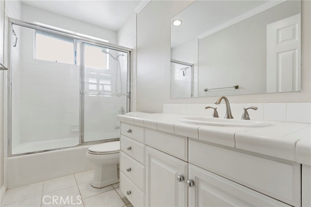 Detail Gallery Image 11 of 34 For 3327 California Ave, Signal Hill,  CA 90755 - 3 Beds | 2/1 Baths