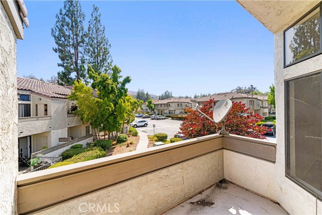 72 Brownfield Lane, Pomona CA: https://media.crmls.org/medias/9f88cea8-68ea-424f-90c1-fd0e5e6a7b98.jpg
