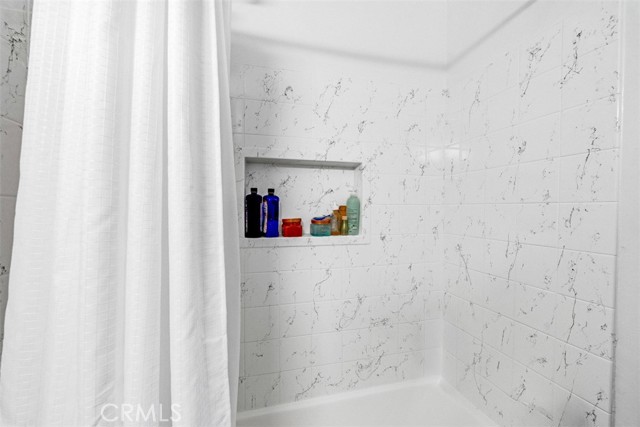 6640 Darby Avenue, Reseda CA: https://media.crmls.org/medias/9f8af838-1576-427c-881e-2de0503c8239.jpg