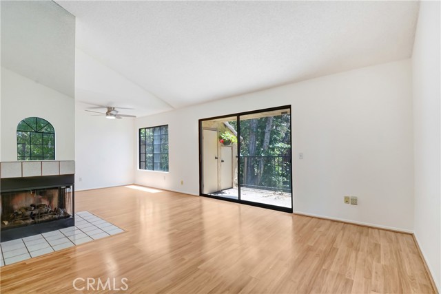 Detail Gallery Image 5 of 19 For 600 Central Ave #372,  Riverside,  CA 92507 - 1 Beds | 1 Baths