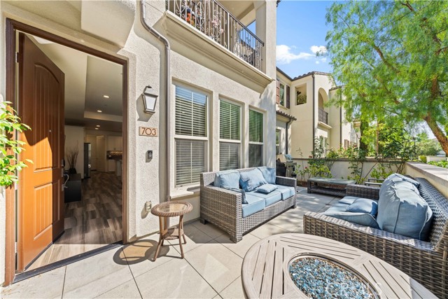 Detail Gallery Image 3 of 25 For 703 Trailblaze, Irvine,  CA 92618 - 2 Beds | 1/1 Baths