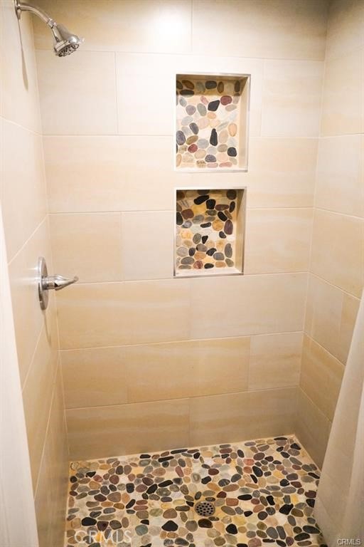 https://media.crmls.org/medias/9f8c922a-f18b-4026-bed7-99d23e62bbe3.jpg?preset=X-Large