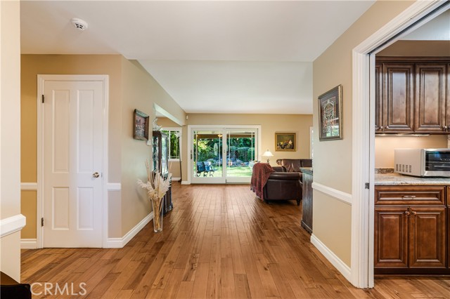 23426 Berdon Street photo 7