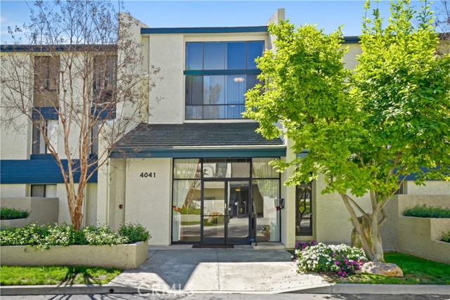 Detail Gallery Image 3 of 65 For 4041 via Marisol #313,  Los Angeles,  CA 90042 - 2 Beds | 2 Baths