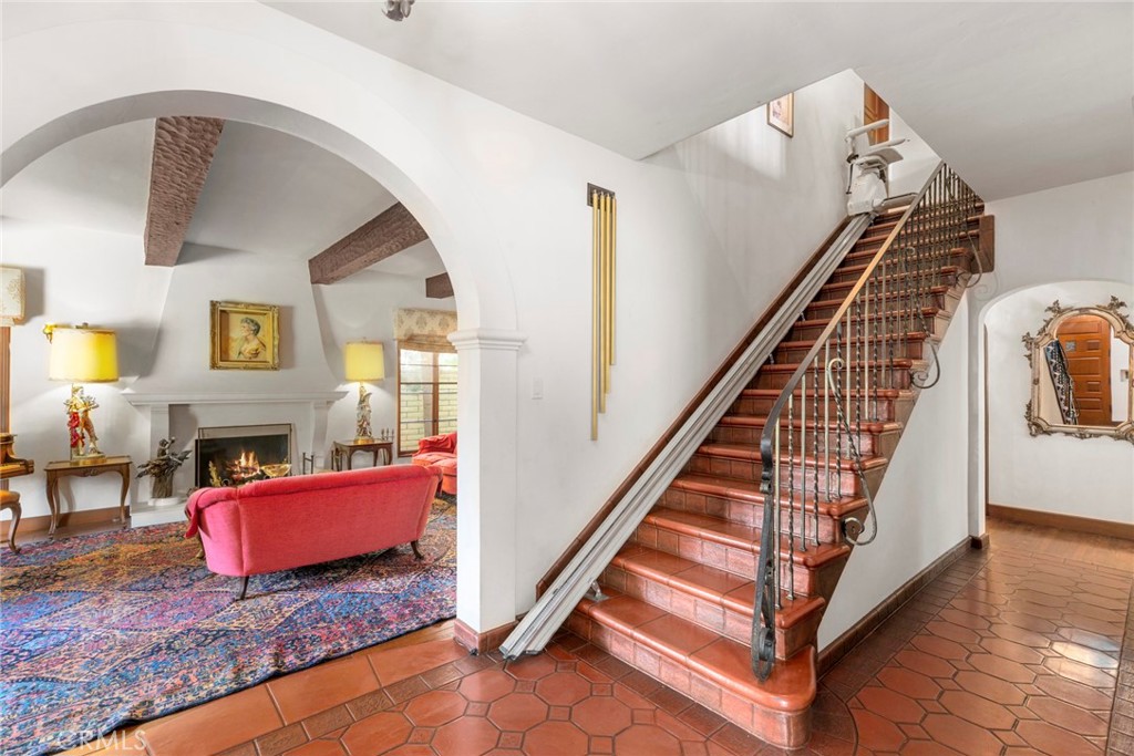 9f8dbb10 B645 4b0a Af50 B7567d21377f