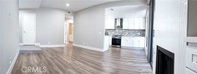 Detail Gallery Image 8 of 33 For 580 N Brea Bld #31,  Brea,  CA 92821 - 2 Beds | 2 Baths