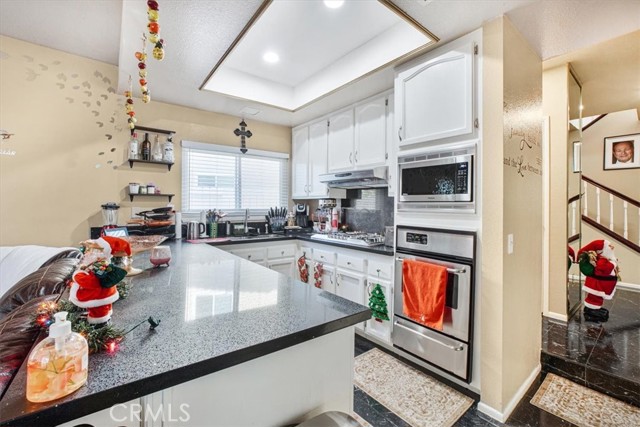 18612 Hilton Court, Canyon Country CA: https://media.crmls.org/medias/9f8e109f-f42d-4770-aa8c-139031c0308c.jpg