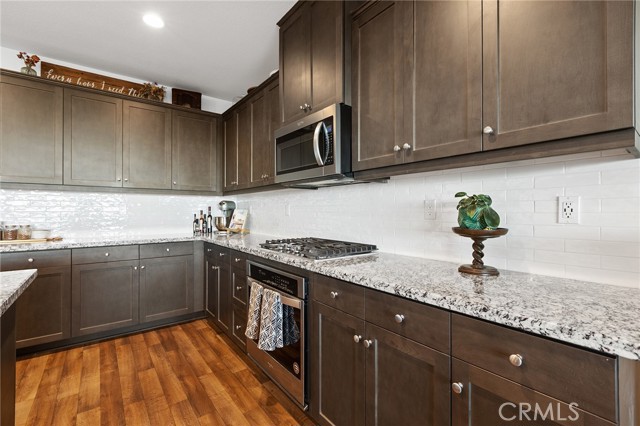 Detail Gallery Image 16 of 75 For 24456 Reserve Ct, Menifee,  CA 92584 - 5 Beds | 4 Baths