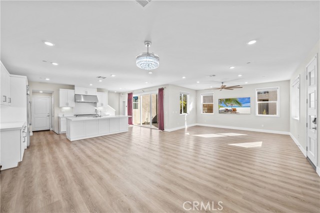 Detail Gallery Image 7 of 56 For 124 Zawn, Irvine,  CA 92618 - 4 Beds | 4/1 Baths