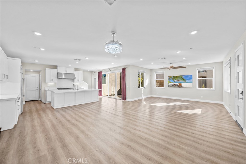 MLS #OC25272647 image #6