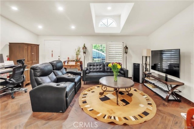 Detail Gallery Image 7 of 22 For 24425 Woolsey Canyon Road #132,  Canoga Park,  CA 91304 - 3 Beds | 2 Baths