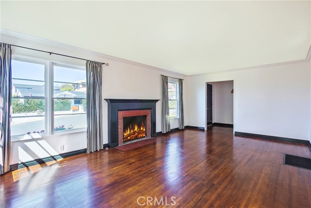 Detail Gallery Image 5 of 25 For 249 Wave, Laguna Beach,  CA 92651 - 2 Beds | 2 Baths