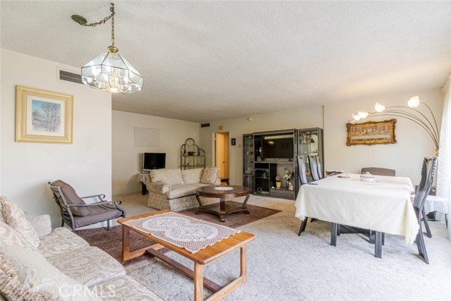 Detail Gallery Image 8 of 23 For 600 W Stocker St #319,  Glendale,  CA 91202 - 1 Beds | 1 Baths