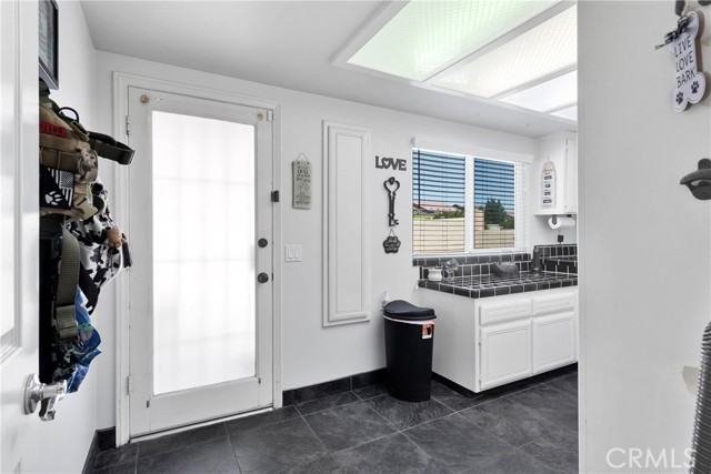 Detail Gallery Image 36 of 62 For 12546 Autumn Leaves Ave, Victorville,  CA 92395 - 5 Beds | 3/1 Baths