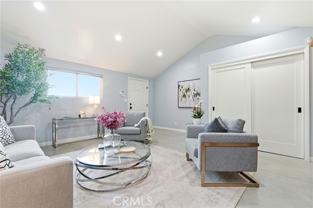 Detail Gallery Image 35 of 39 For 1025 N Screenland Dr, Burbank,  CA 91505 - 3 Beds | 2 Baths