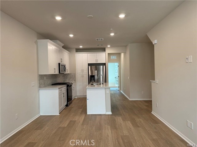 Detail Gallery Image 8 of 20 For 1515 Stratus Dr, Pomona,  CA 91768 - 3 Beds | 3 Baths