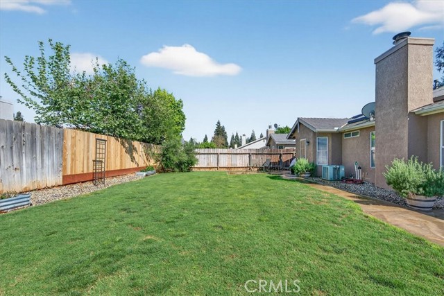 Detail Gallery Image 8 of 35 For 4752 W Mesa, Fresno,  CA 93722 - 3 Beds | 2 Baths