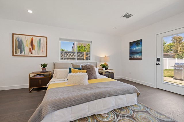 11245 Greenlawn Avenue, Culver City, California 90230, 5 Bedrooms Bedrooms, ,3 BathroomsBathrooms,Residential Lease,For Rent,11245 Greenlawn Avenue,CRSR25156538