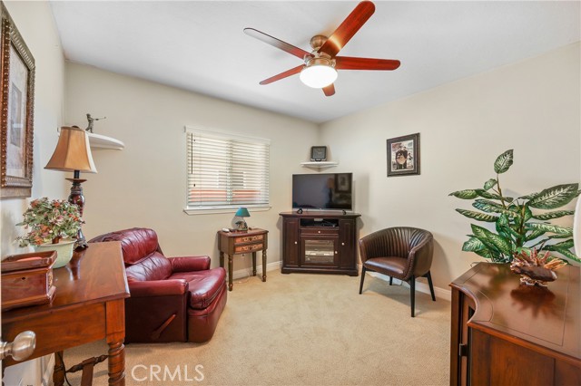 Detail Gallery Image 4 of 22 For 4344 Josie Ave, Lakewood,  CA 90713 - 5 Beds | 3 Baths