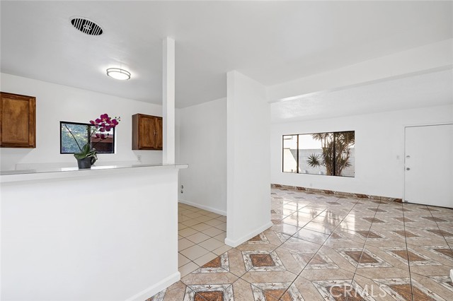 3655 W 111th Street, Inglewood CA: https://media.crmls.org/medias/9f90ef54-dbc8-462a-9ca8-e15e7d3909b0.jpg