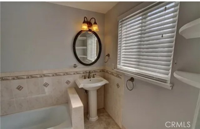3668 Cedar Avenue, Long Beach CA: https://media.crmls.org/medias/9f90fbf1-f13f-4c8f-b591-12525c84c6fe.jpg